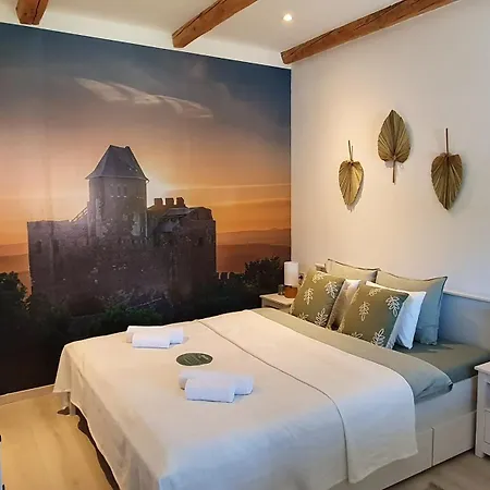 Várlak Hollőkőn Apartamento Hollókő