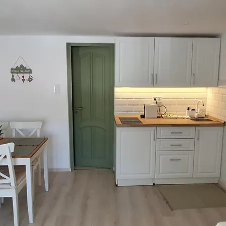 Apartamento Várlak Hollőkőn