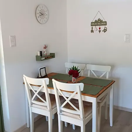 Apartamento Várlak Hollőkőn